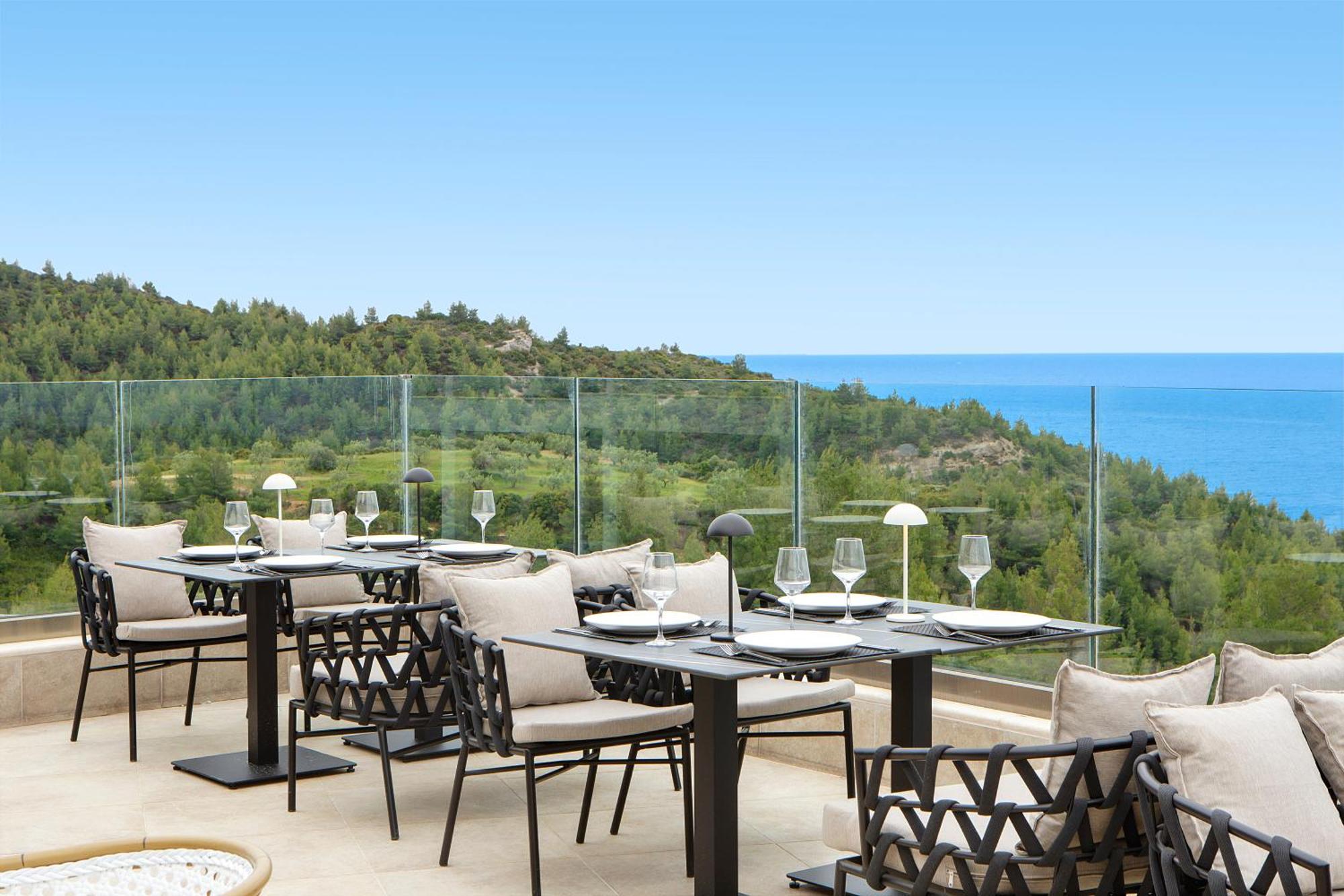 Ajul Luxury & Resort, A Registry Collection 5*